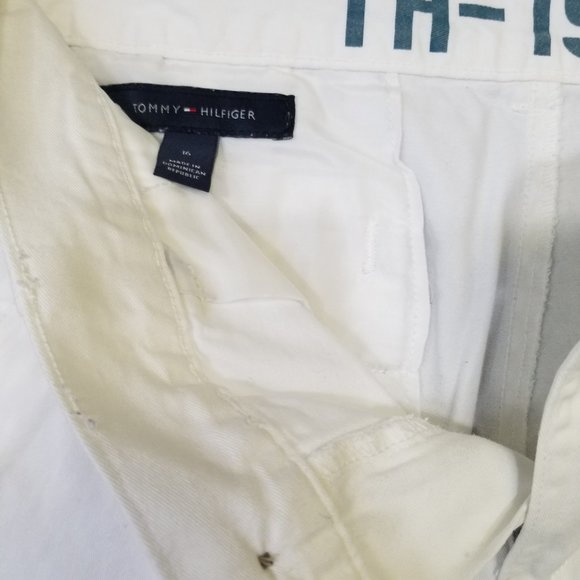 Tommy Hilfinger - Picture 2 of 3